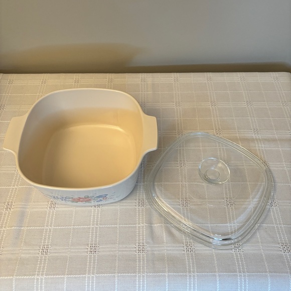 Vintage Corning Ware Casserole Dish with Clear Lid 3 Liter Symphony Style - Picture 3 of 7